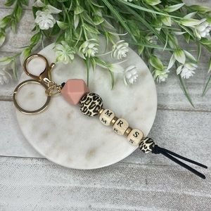 Mrs Keychain, Beaded Keychain, Bride Gift, Wedding